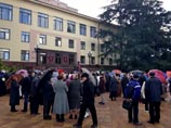 Пенсионеры перекрыли главные улицы Сочи и Краснодара, требуя вернуть льготы на проезд (ФОТО, ВИДЕО) Пенсионеры перекрыли главные улицы Сочи и Краснодара, требуя вернуть льготы на проезд (ФОТО, ВИДЕО)