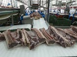 Из-за кризиса в России второй год подряд снижаются производство, импорт и потребление мяса Из-за кризиса в России второй год подряд снижаются производство, импорт и потребление мяса