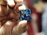 Украденный 20 лет назад в Италии сапфир стоимостью 12 млн долларов "всплыл" на аукционе в США Украденный 20 лет назад в Италии сапфир стоимостью 12 млн долларов "всплыл" на аукционе в США