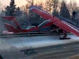 Легкомоторный самолет сел на Ярославское шоссе в Подмосковье