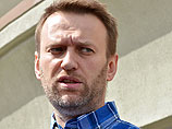 Навальный напомнил, что в декабре прошлого года он вместе с партнерами обратился сразу в шесть разных московских судов, "привлекая СМИ в качестве технического соответчика"