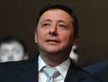 При этом вице-премьер Александр Хлопонин месяц назад, 25 декабря, отчитался об отсутствии каких-либо сбоев в работе ЕГАИС и успешном подключении 90% оптовиков При этом вице-премьер Александр Хлопонин месяц назад, 25 декабря, отчитался об отсутствии каких-либо сбоев в работе ЕГАИС и успешном подключении 90% оптовиков