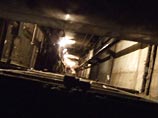 Трое таджиков упали в шахту лифта новостройки в центре Москвы, один погиб Трое таджиков упали в шахту лифта новостройки в центре Москвы, один погиб