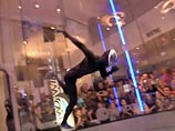 Россиянин Леонид Волков стал чемпионом мира по танцам в аэротрубе (ВИДЕО)