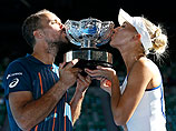 Веснина и Соарес выиграли Australian Open в миксте Веснина и Соарес выиграли Australian Open в миксте