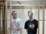 Олег Сенцов (слева) и Александр Кольченко,
Ростов-на-Дону, 25 августа 2015 года Олег Сенцов (слева) и Александр Кольченко,
Ростов-на-Дону, 25 августа 2015 года