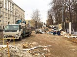 В ночь на вторник возле нескольких станций московского метро начался снос торговых помещений В ночь на вторник возле нескольких станций московского метро начался снос торговых помещений