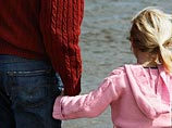 В Москве женщина два года пытается привлечь к ответственности мужа, который давал "уроки сексуального воспитания" 4-летней дочери