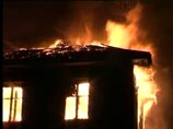 В центре Казани сгорел жилой дом: жильцов на ночь отправили в пункт размещения