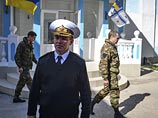 Главкома украинского Военно-морского флота Сергея Гайдука уличили в опасных связях: его дочь замужем за действующим сотрудником ФСБ России, утверждают волонтеры, теперь требующие его отставки Главкома украинского Военно-морского флота Сергея Гайдука уличили в опасных связях: его дочь замужем за действующим сотрудником ФСБ России, утверждают волонтеры, теперь требующие его отставки