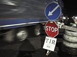 Российские фуры начали возвращать с территории Украины в Белоруссию Российские фуры начали возвращать с территории Украины в Белоруссию
