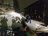 В Ярославле в пятиэтажном доме во вторник рано утром произошел взрыв бытового газа. Под завалами могут находиться более 30 человек