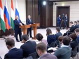 Путин назвал бессмысленным увязывание санкций с выполнением Минских соглашений - от России это не зависит Путин назвал бессмысленным увязывание санкций с выполнением Минских соглашений - от России это не зависит