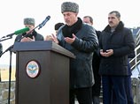 В акции приняли участие более тысячи человек: глава республики Юнус-Бек Евкуров, старейшины, представители федеральной власти, духовенства, общественных организаций, депутаты парламента и члены республиканского правительства В акции приняли участие более тысячи человек: глава республики Юнус-Бек Евкуров, старейшины, представители федеральной власти, духовенства, общественных организаций, депутаты парламента и члены республиканского правительства