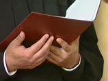 В Иркутске мужчина, который вместе с женой и тещей убил пятерых пенсионеров, получил пожизненный срок В Иркутске мужчина, который вместе с женой и тещей убил пятерых пенсионеров, получил пожизненный срок