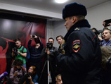 В Петербурге звонок о бомбе сорвал презентацию доклада Яшина про Чечню
