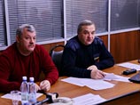 Более того, находящийся на месте трагедии глава МЧС РФ Владимир Пучков сообщил, что связи с остающимися под землей шахтерами нет