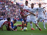 В 26-м туре чемпионата Испании по футболу "Атлетико" со счетом 1:0 победил "Реал" на стадионе "Сантьяго Бернабеу" в Мадриде