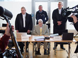 В апреле должны судить еще одного сотрудника Освенцима - охранника Райнольда Ганнинга. Его обвиняют в причастности к убийству не менее 170 тысяч человек
