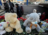 Жители столицы организовали у метро "Октябрьское поле" мемориал в память об убитой девочке (ФОТО) Жители столицы организовали у метро "Октябрьское поле" мемориал в память об убитой девочке (ФОТО)