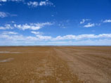 В пустыне Калахари 6 лет готовили трассу для нового рекорда скорости