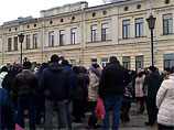 Сотни жителей Выборга вышли на митинг против роста цен на услуги ЖКХ Сотни жителей Выборга вышли на митинг против роста цен на услуги ЖКХ