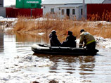 Уссурийск частично ушел под воду из-за сильных дождей, горожане снова достали лодки Уссурийск частично ушел под воду из-за сильных дождей, горожане снова достали лодки