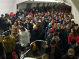 Новые ограничения на "оранжевой" ветке московского метро привели к давке на "серой" (ВИДЕО)