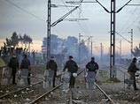 Сербия и Македония также заявили о намерении перекрыть границы для нелегалов, включая сирийцев и тех, кто намерен добиваться убежища в ЕС Сербия и Македония также заявили о намерении перекрыть границы для нелегалов, включая сирийцев и тех, кто намерен добиваться убежища в ЕС