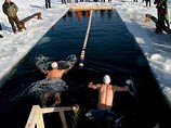 Почти 1,3 тысячи спортсменов из 39 стран собрались в Тюмени на чемпионат мира по зимнему плаванию (ФОТО)