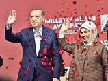 Жена президента Турции назвала гаремы школой жизни для женщин