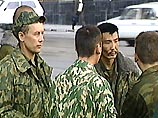 Акция проходит уже в течение месяца, однако перекрыть вход военные решились только сегодня. Все началась около 8 утра Акция проходит уже в течение месяца, однако перекрыть вход военные решились только сегодня. Все началась около 8 утра