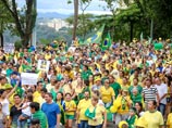 В Бразилии миллионы протестующих потребовали отставки президента Дилмы Русеф