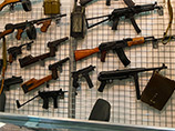 Из отдела полиции в Ростове-на-Дону похитили почти 250 единиц оружия Из отдела полиции в Ростове-на-Дону похитили почти 250 единиц оружия