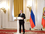 Путин обратился к вдовам погибших: "Здесь, в этом зале, Елена Юрьевна Пешкова, Валентина Михайловна Черемисина, Ирина Владимировна Позынич и Юлия Игоревна Журавлева, вдовы нашей товарищей, погибших в борьбе с террористами" Путин обратился к вдовам погибших: "Здесь, в этом зале, Елена Юрьевна Пешкова, Валентина Михайловна Черемисина, Ирина Владимировна Позынич и Юлия Игоревна Журавлева, вдовы нашей товарищей, погибших в борьбе с террористами"