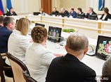 На Урале в городскую думу избрали депутата с "воровской" татуировкой на голове На Урале в городскую думу избрали депутата с "воровской" татуировкой на голове