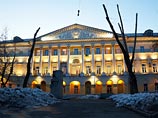 Почти двести студентов Московского государственного лингвистического университета им. Мориса Тореза (МГЛУ), накануне защиты узнали, что не смогут получить дипломы, поскольку вуз не прошел аккредитацию по тем направлениям Почти двести студентов Московского государственного лингвистического университета им. Мориса Тореза (МГЛУ), накануне защиты узнали, что не смогут получить дипломы, поскольку вуз не прошел аккредитацию по тем направлениям