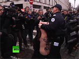 Суд Лилля оправдал активисток Femen по делу о "топлес осаде" машины Стросс-Кана
