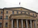 Генпрокуратура грозит обратиться в суд, если СК не прекратит уголовное преследование владельца и топ-менеджеров аэропорта Домодедово Генпрокуратура грозит обратиться в суд, если СК не прекратит уголовное преследование владельца и топ-менеджеров аэропорта Домодедово