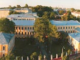 В Костромской области вынесен приговор 33-летней женщине - уже бывшему доценту местного вуза. Ее признали виновной в получении взятки. Мзду педагогу передала группа студентов, которые собирались сдавать женщине экзамен В Костромской области вынесен приговор 33-летней женщине - уже бывшему доценту местного вуза. Ее признали виновной в получении взятки. Мзду педагогу передала группа студентов, которые собирались сдавать женщине экзамен