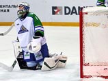 Магнитогорский "Металлург" со счетом 6:1 разгромил уфимский "Салават Юлаев" на своем льду во втором матче полуфинальной серии плей-офф Континентальной хоккейной лиги Магнитогорский "Металлург" со счетом 6:1 разгромил уфимский "Салават Юлаев" на своем льду во втором матче полуфинальной серии плей-офф Континентальной хоккейной лиги