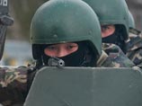 Директор школы в Омске углядела в журналистах террористов и натравила на них спецназ Директор школы в Омске углядела в журналистах террористов и натравила на них спецназ