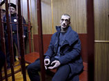 Правоохранительные органы переквалифицировали уголовное дело в отношении художника Петра Павленского, арестованного по делу о поджоге двери здания ФСБ России