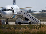 Самолет EgyptAir был захвачен одним из пассажиров. МИД Кипра сообщил, что угонщиком является Сеиф Элдин Мустафа