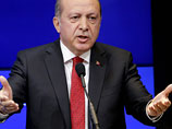 Турецкий президент добавил, что в настоящее время Анкара ждет того момента, когда в России "поймут это и оценят эту необходимость"