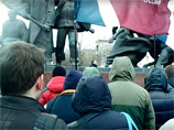 В Москве прошел митинг работников метро с плакатами об опасностях экономии В Москве прошел митинг работников метро с плакатами об опасностях экономии