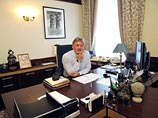 Пресс-секретарь российского лидера Дмитрий Песков уверен, что этот "вброс" подготовили бывшие сотрудники Госдепартамента США, ЦРУ и других спецслужб Пресс-секретарь российского лидера Дмитрий Песков уверен, что этот "вброс" подготовили бывшие сотрудники Госдепартамента США, ЦРУ и других спецслужб