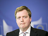 Премьер-министр Исландии Сигмюндюр Давид Гюннлейгссон попросил президента страны распустить парламент и назначить досрочные выборы