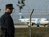 Самолет А320 авиакомпании Egypt Air, следовавший по маршруту Александрия - Каир, был захвачен 29 марта. Похититель потребовал изменить маршрут, пригрозив подорвать якобы закрепленный на теле пояс со взрывчаткой
