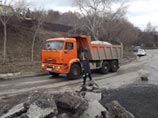 В Ульяновске оползень утащил в овраг 180 метров автомобильной дороги